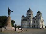 Вознесенский кафедральный собор и Памятник Ермаку